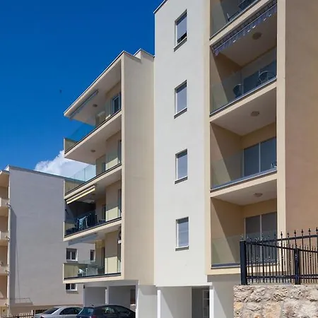 Apartment Damira