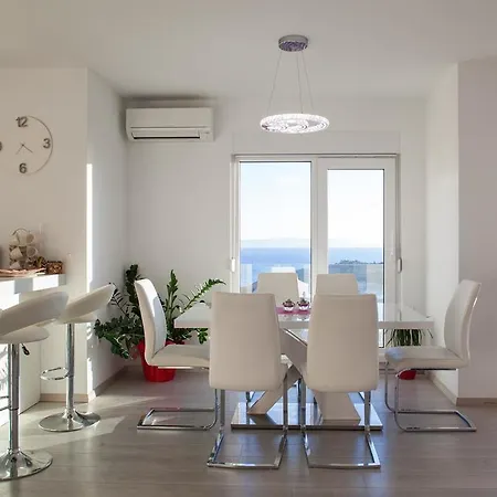 Apartment Damira Makarska