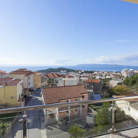 Apartment Damira Makarska